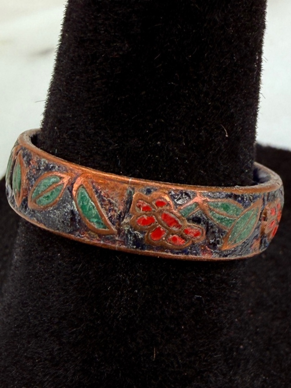 Vintage Floral Copper Tone Band Ring Green Red Accents Size 6.75